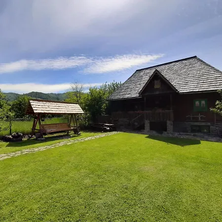 Pajisti Verzi / Meadows Bauernhof Vişeu de Sus