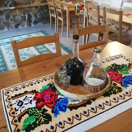 Farm stay Pajisti Verzi / Meadows Viseu de Sus
