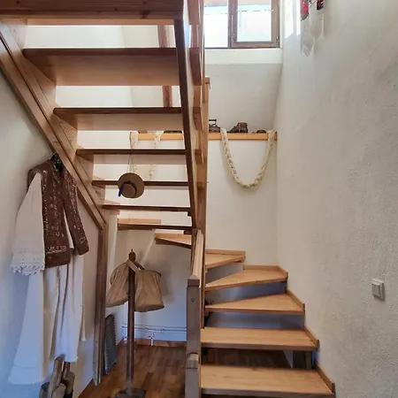 Pajisti Verzi / Meadows Farm stay *