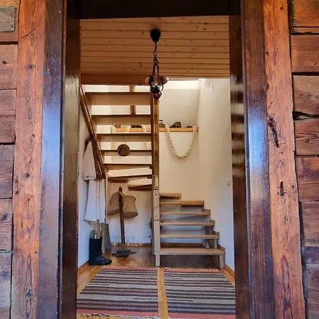 Pajisti Verzi / Meadows Farm stay Viseu de Sus